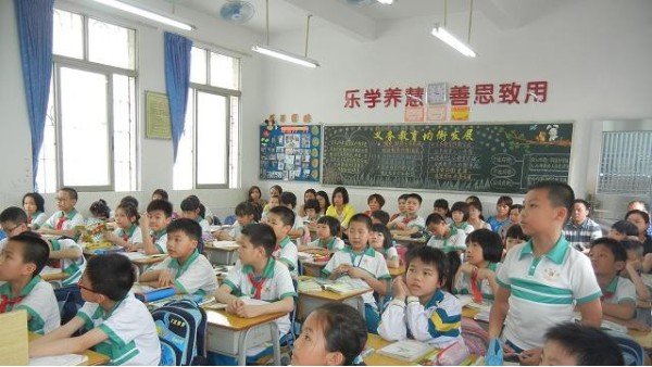 注意!!護(hù)眼健康的教室照明，不能一味追求高照度~