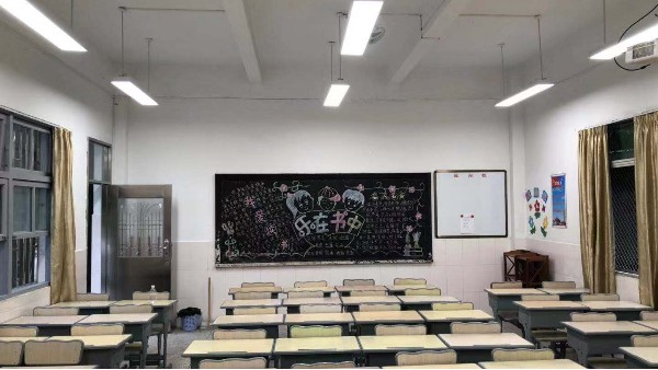 剖析全國教室照明現(xiàn)狀，規(guī)范教室照明，華輝在行動(dòng)