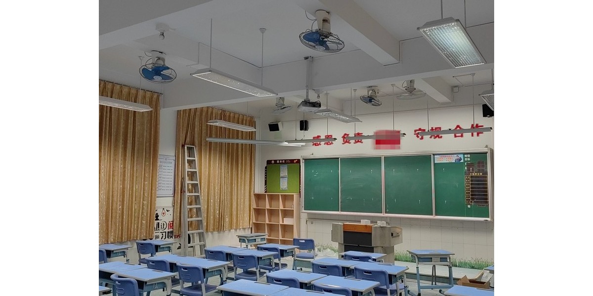 案例｜岑松江夫人外國(guó)語(yǔ)學(xué)校護(hù)眼教室燈改造完畢，教室優(yōu)質(zhì)照明光環(huán)境開(kāi)啟學(xué)生新的學(xué)期